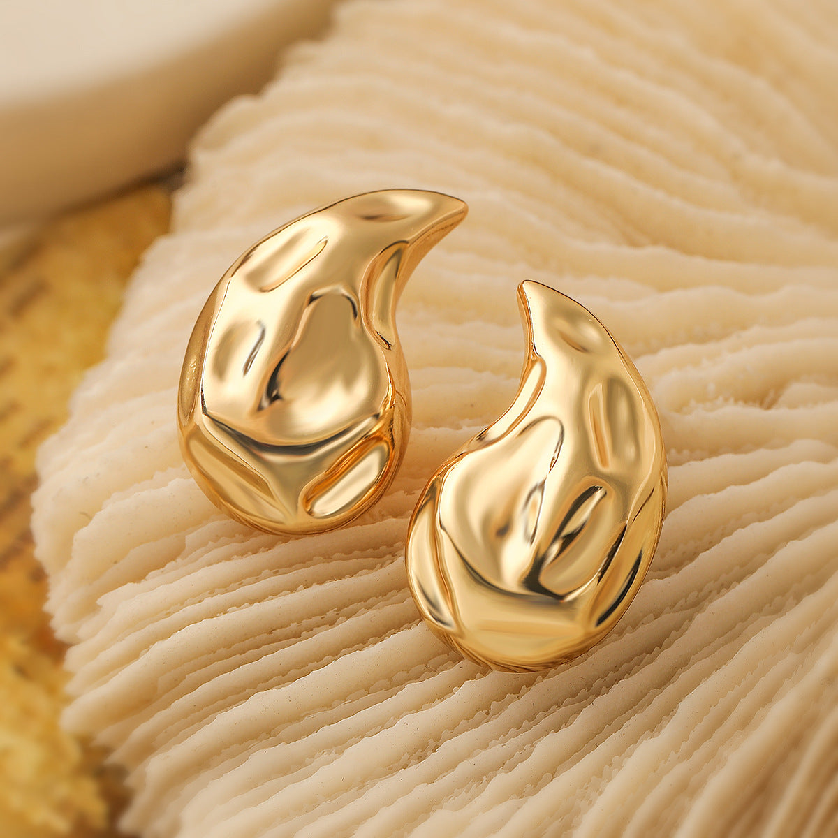 Punk-Style Irregular Geometric Copper Stud Earrings for Women with Micro-Pave Setting