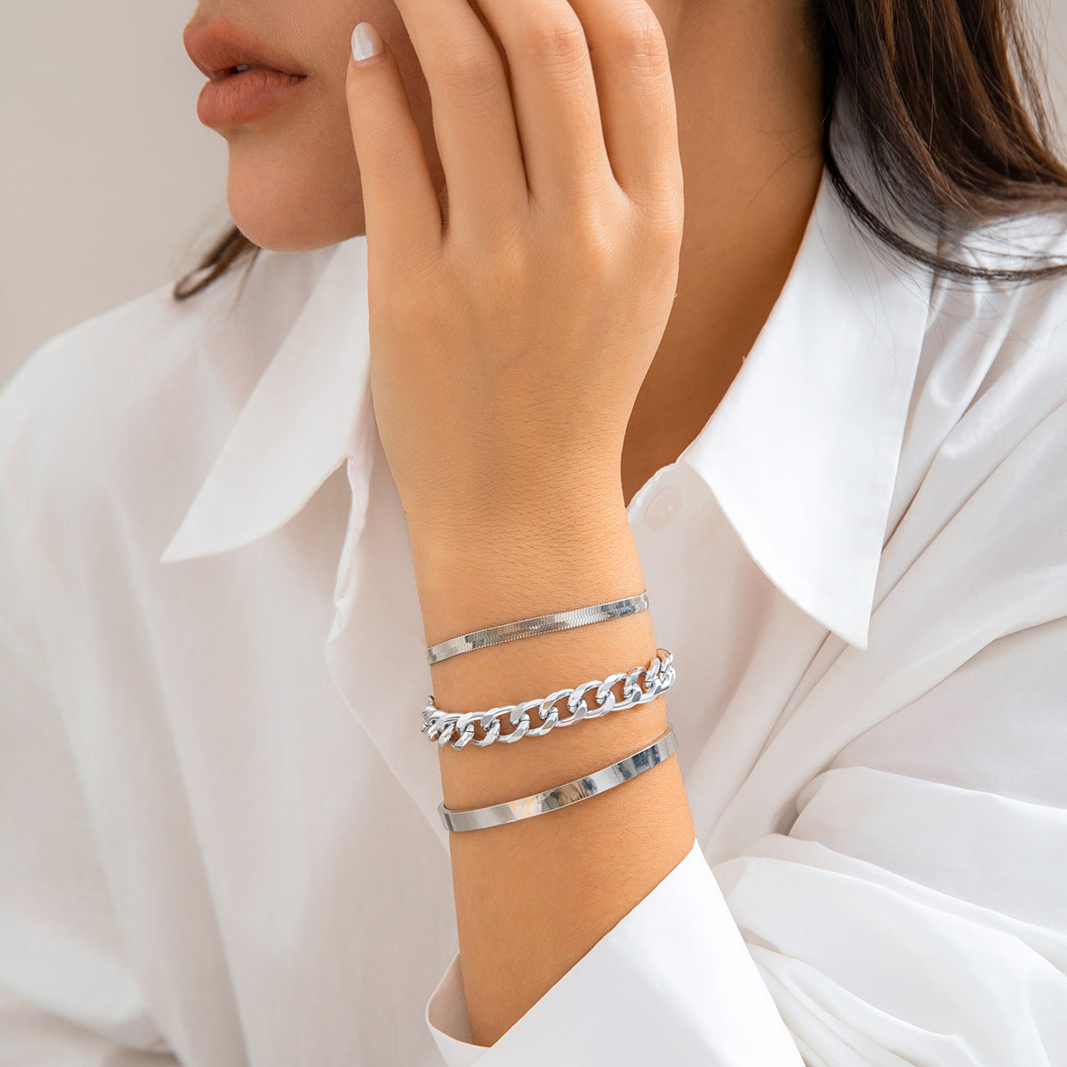Geometric Ins Style Electroplated Metal Snake Chain Bracelet for Women with Dream Catcher and Octagram Charms