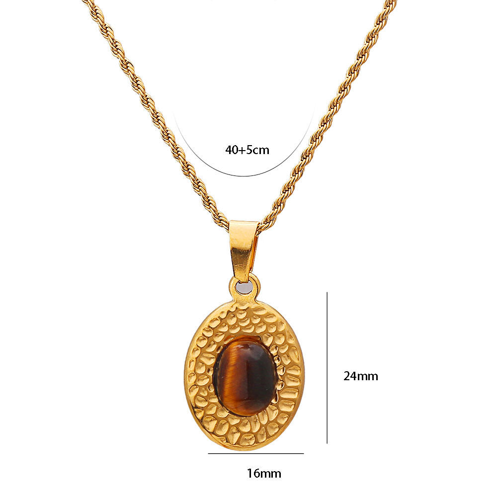 Collana da donna vintage in acciaio inossidabile stile francese con intarsio turchese e ciondolo rotondo in rilievo su catena ritorta