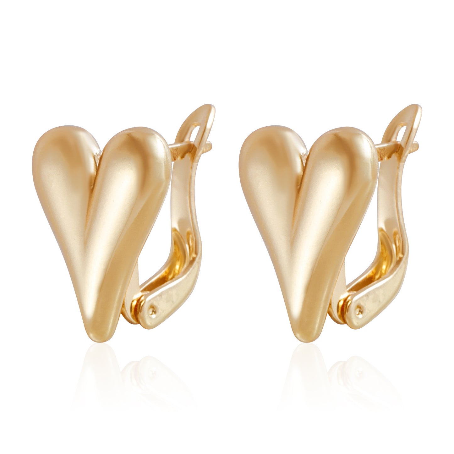 Fashionable Heart-Shaped Alloy Stud Earrings for Women with Plated Finish, Elegant and Versatile Everyday Jewelry