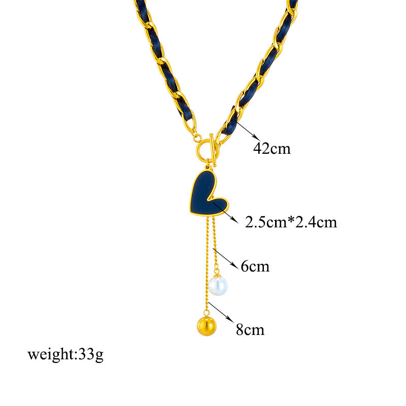 Collar con colgante de corazón y mariposa irregular minimalista de moda en acero inoxidable con acabado chapado para mujer