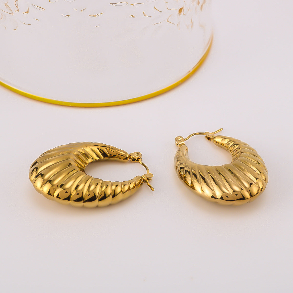 Orecchini Minimalisti da Donna a Ovale con Texture Vuota in Acciaio Inossidabile e Placcatura in Oro 18K