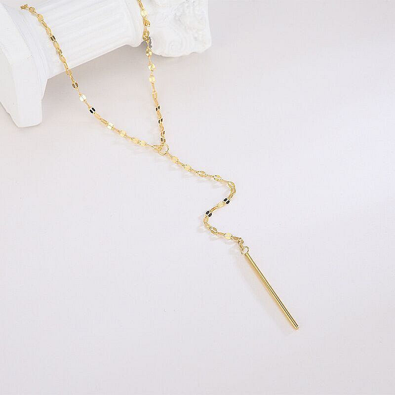 Collana a Y con ciondolo a labbra minimalista in acciaio al titanio placcato oro con nappe lunghe da donna