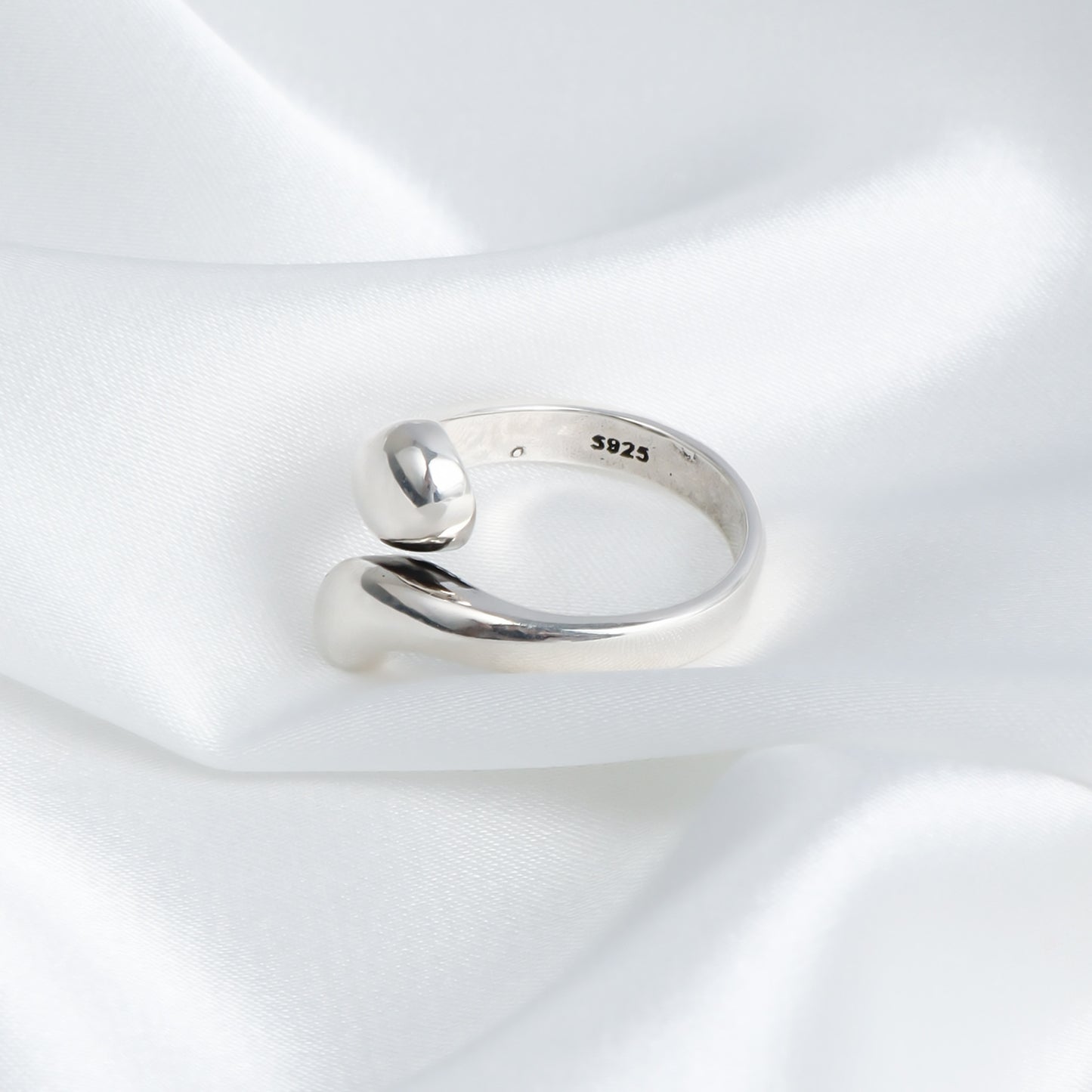 Minimalist Geometric Drip-Shaped Electroplated Metal Open Ring for Women