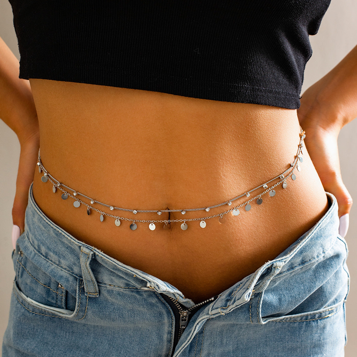 Catenina Minimalista Metallica con Paillettes a Strati per Donna con Simbolo dell'Infinito e Nappe