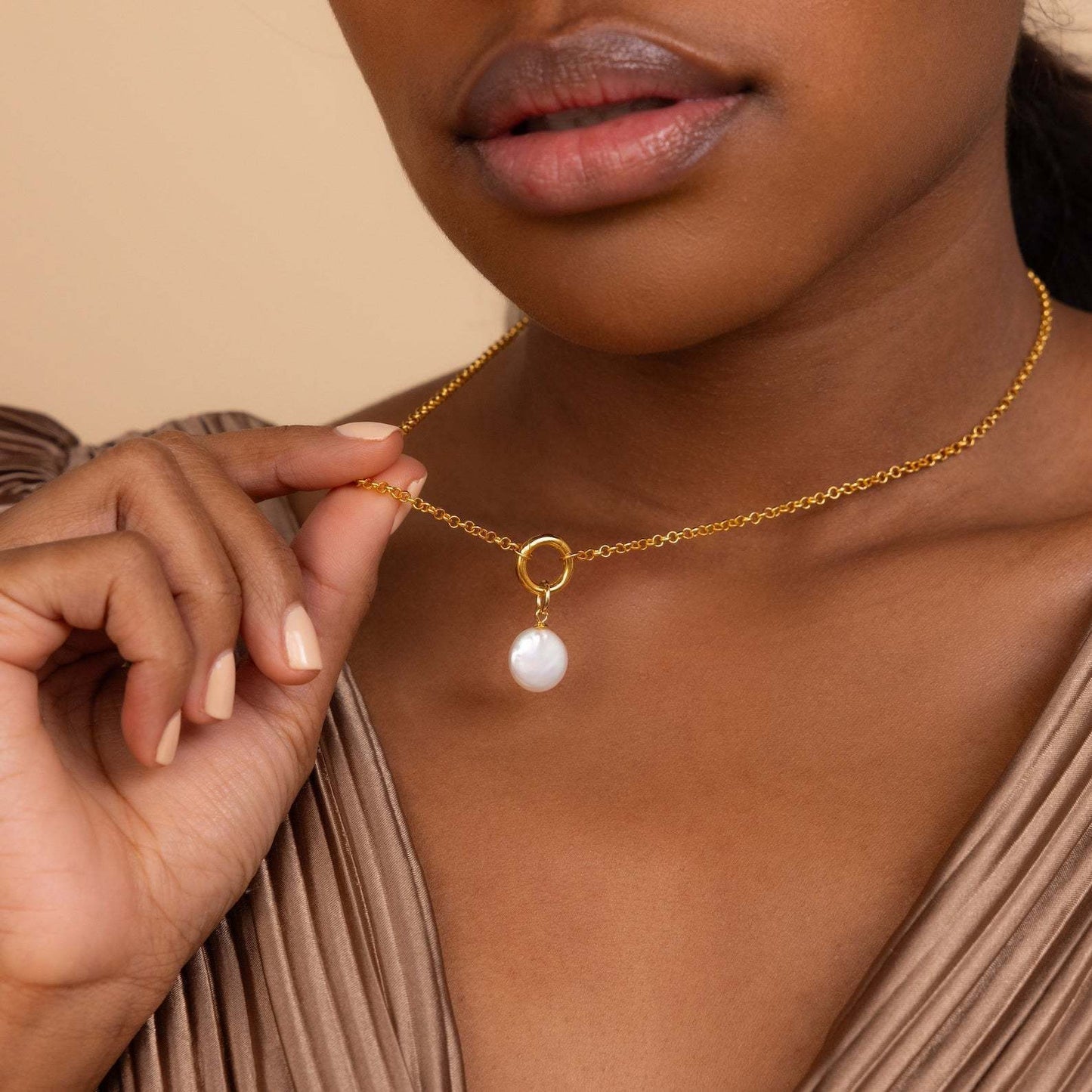 Minimalist 18K Gold Plated Titanium Steel Heart Pearl Rhinestone Charm Bar Necklace for Women