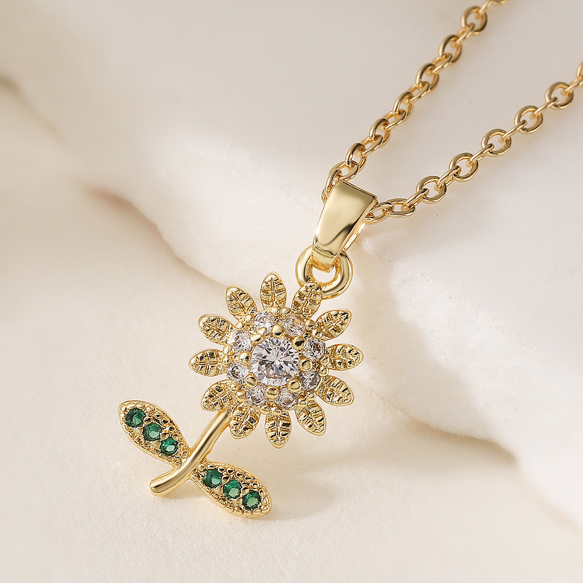 Minimalist 18K Gold Plated Brass Geometric Cubic Zirconia Sunflower Pendant Necklace for Women