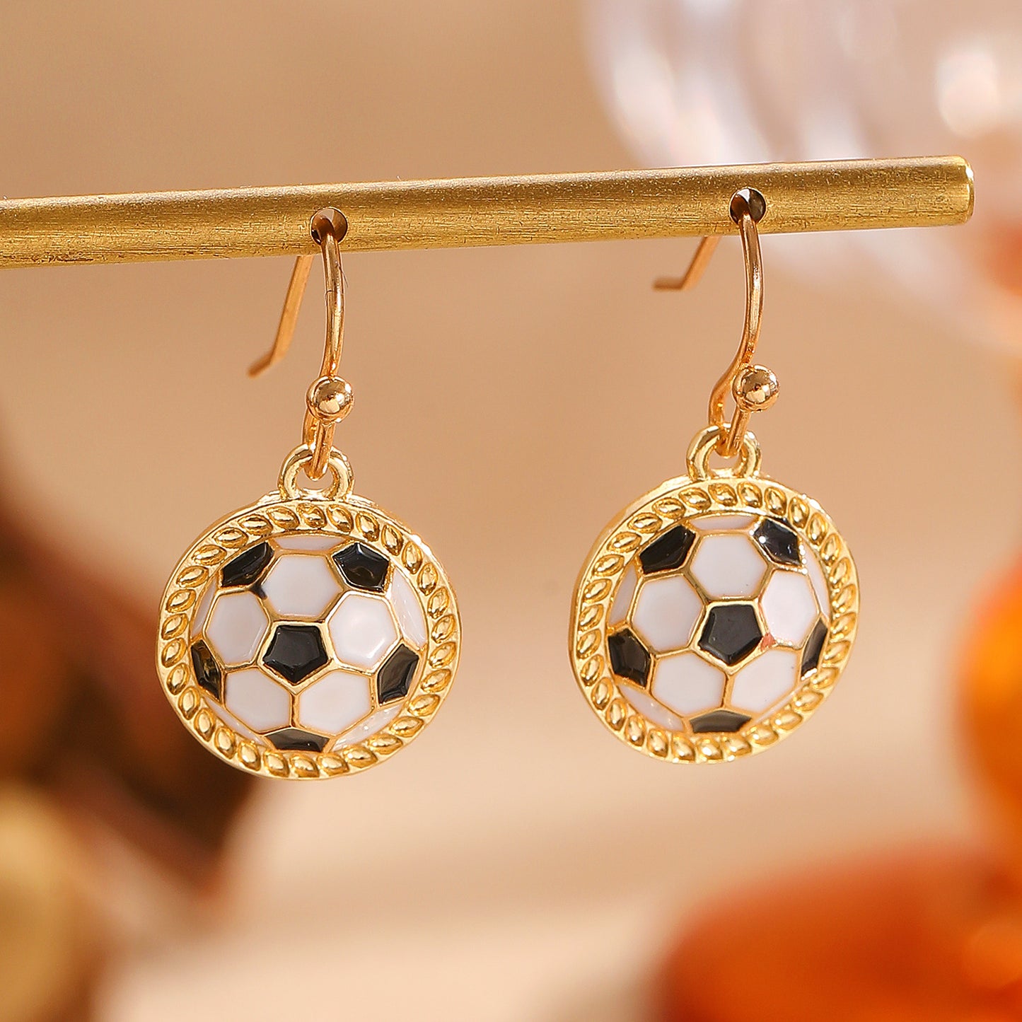 Set di Collana, Bracciale e Orecchini con Pendente a Sfera in Lega di Zinco Placcata Sportiva e Perle per Donna