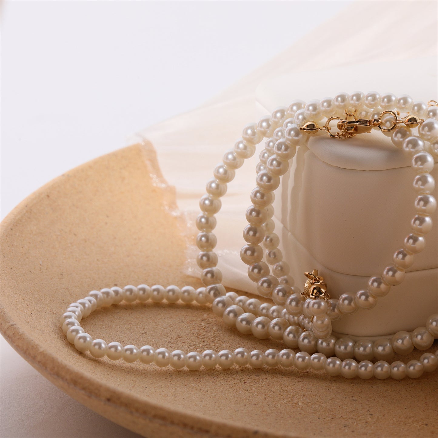 Collana di Perle di Vetro d'Ispirazione Vintage da Donna con Pendente Geometrico e Design Artigianale