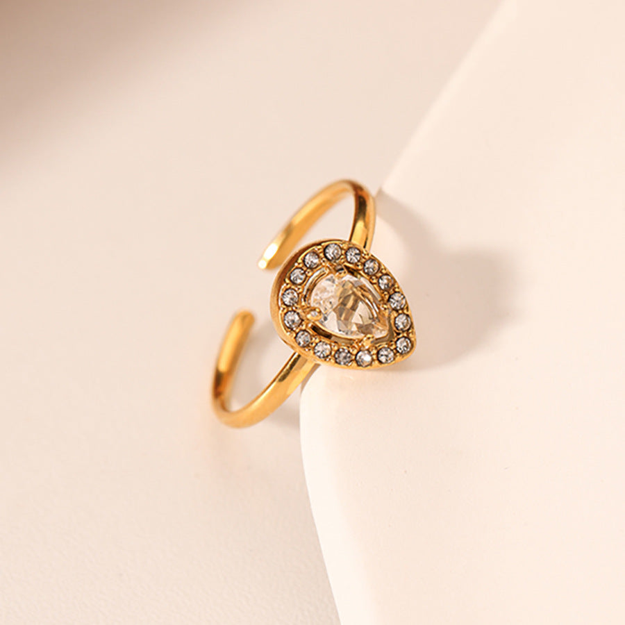 Anello da donna in acciaio inossidabile a forma di goccia d'acqua stile INS con intarsio in zircone bianco e placcatura sottovuoto in oro 18K