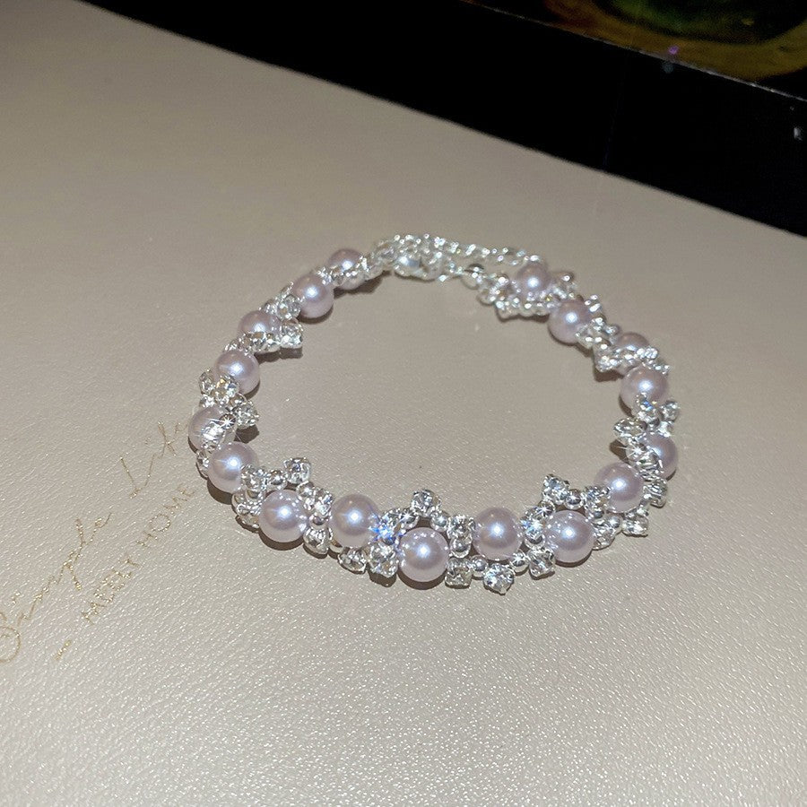 Elegante pulsera geométrica de perlas para mujer con detalles de pedrería, acabado chapado, estilo minimalista para oficina, joyería de lujo para uso diario