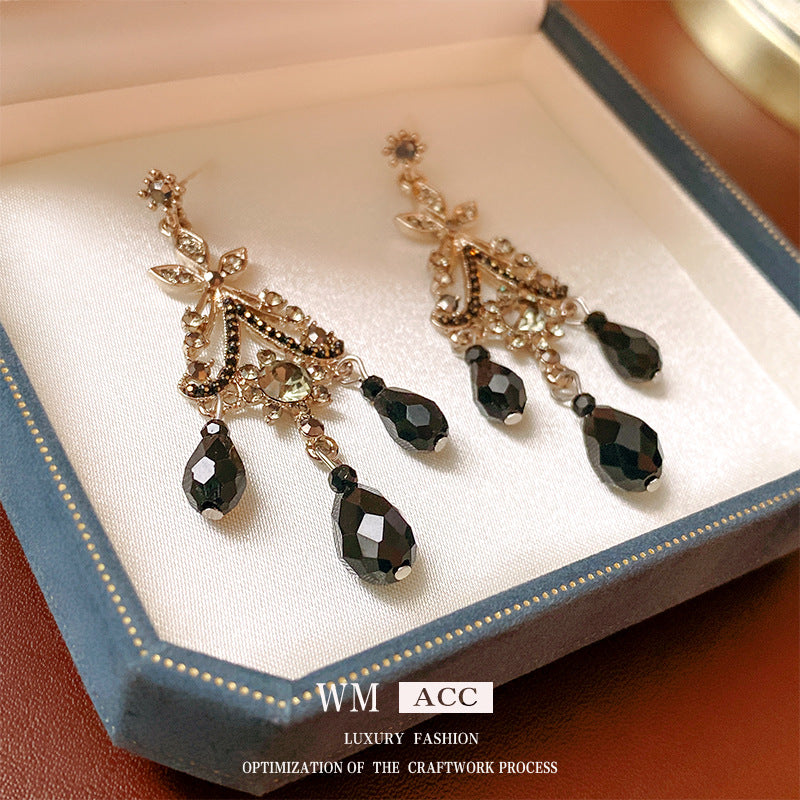 Elegant French Palace Style Floral Hollow-Out Dangle Earrings with Rhinestone Inlay for Women