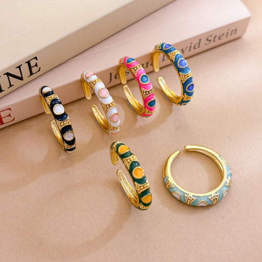 Anillo Redondo Minimalista de Latón Dulce con Ojo Turco Esmaltado e Incrustaciones de Circonita Cúbica, Banda Ajustable Bañada en Oro para Mujer