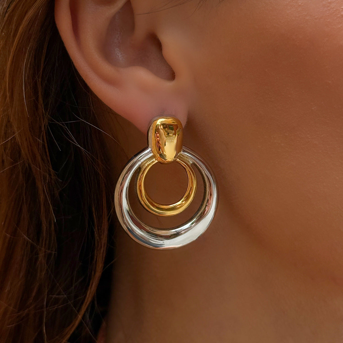 Orecchini da donna minimalisti in acciaio inossidabile tondo geometrico con finitura placcata