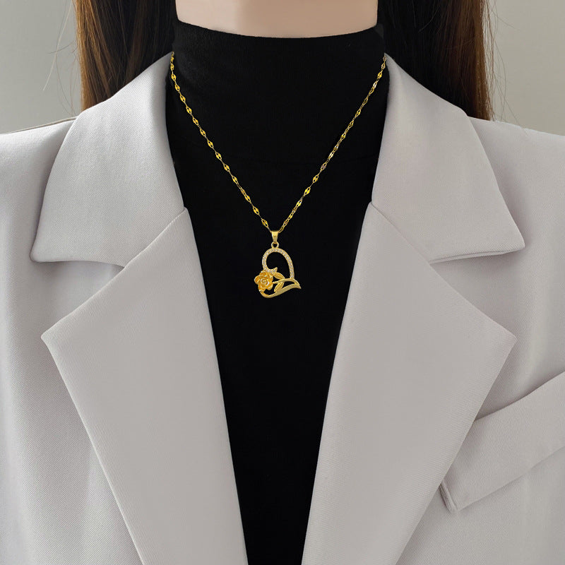 Collar con colgante de lujo elegante de circonitas con forma de corazón rosa, cadena de acero titanio para mujer y hombre