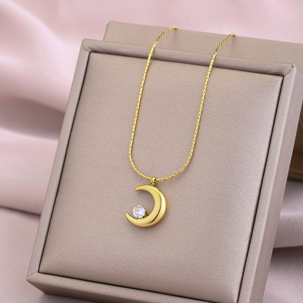 Collar minimalista de acero de titanio con forma de luna chapado en oro de 18 quilates con incrustaciones de circonitas para mujer, cadena de serpiente