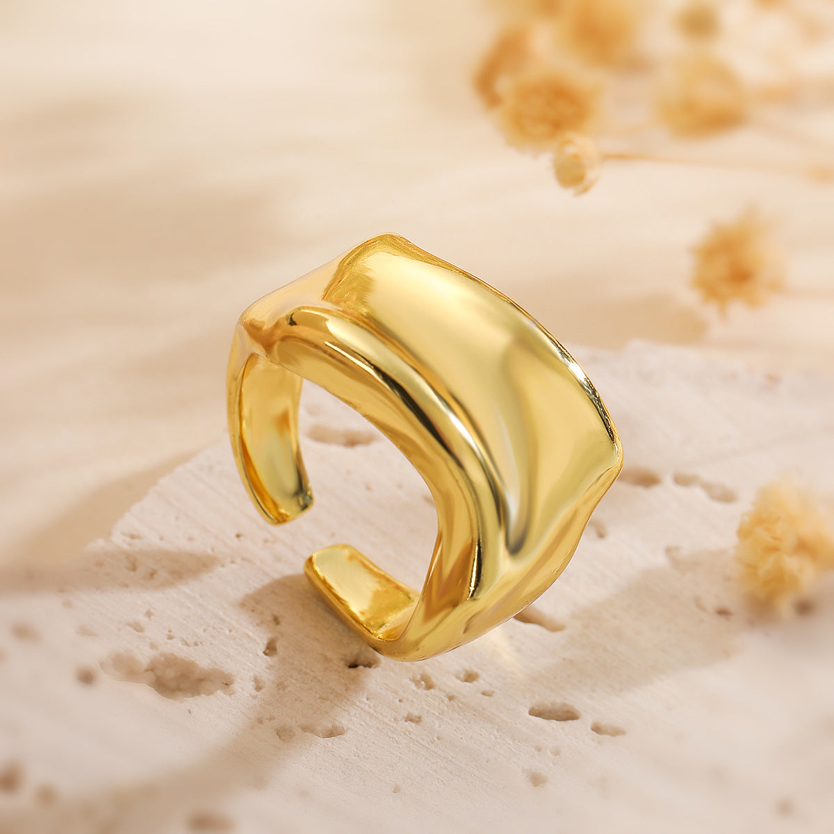 Anello Aperto da Donna Minimalista con Geometria Irregolare in Rame Placcato