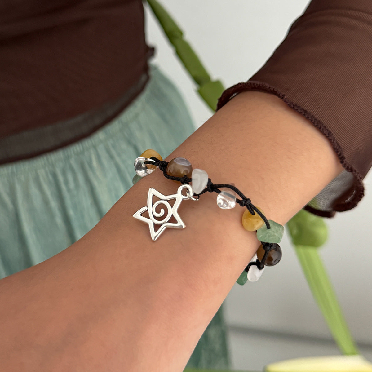 Rustic Floral Star-Shaped Alloy Bracelet for Women with Adjustable Drawstring and Beaded Design