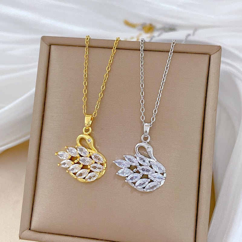 Collana da Donna Minimalista con Cigno in Acciaio Inossidabile con Forma Geometrica e Motivo Luna