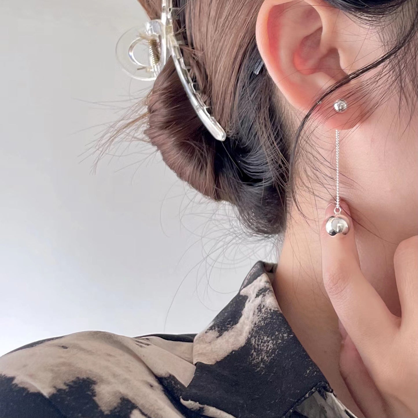 Orecchini pendenti geometrici minimalisti in argento Sterling 925 con design a frange fluide