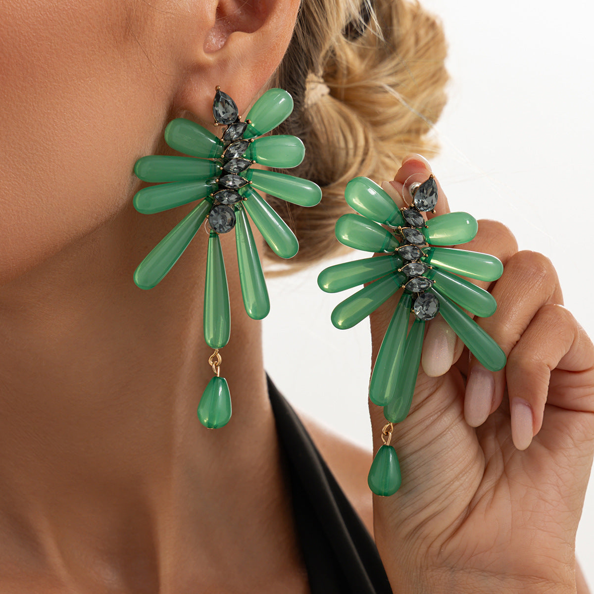 Sweet Luxury Teardrop Oval Resin Rhinestone Plated Earrings for Women