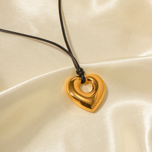 Collana con Pendente a Cuore Scavato Minimalista in Acciaio Inossidabile con Cavo Cerato Nero Finitura Placcata