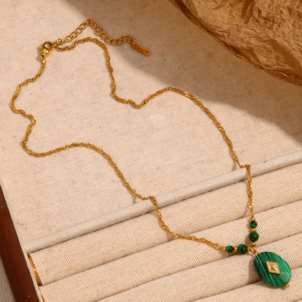 Elegante Collana con Ciondolo a Stella a Quattro Punte Ovale in Acciaio Inossidabile con Placcatura in Oro 18K da Donna