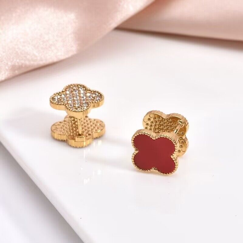 Orecchini a perno Saturno minimalisti color oro in ottone con zirconi per donna