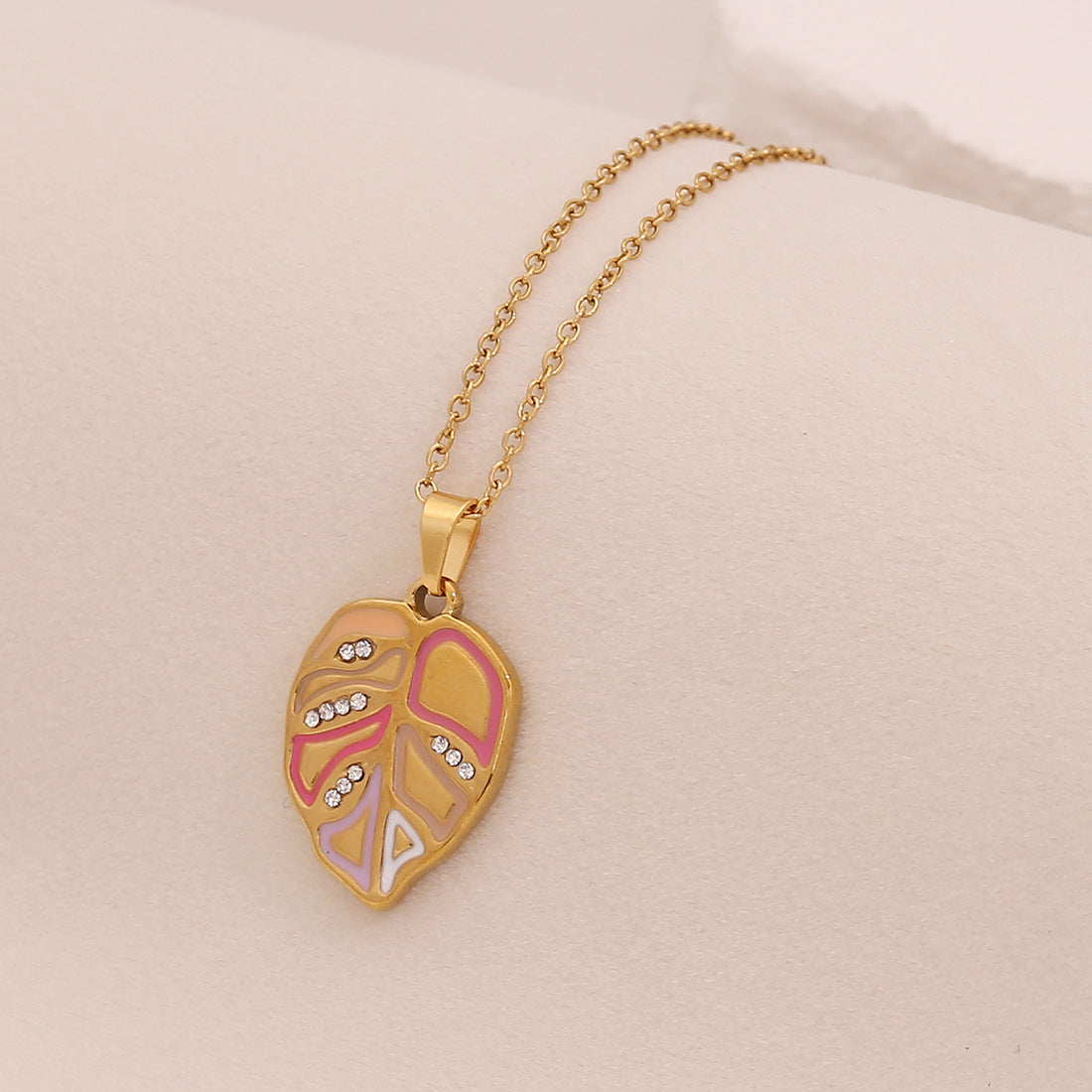 Fashion Minimalist Leaf Pendant Necklace in Stainless Steel with O-Chain for Women