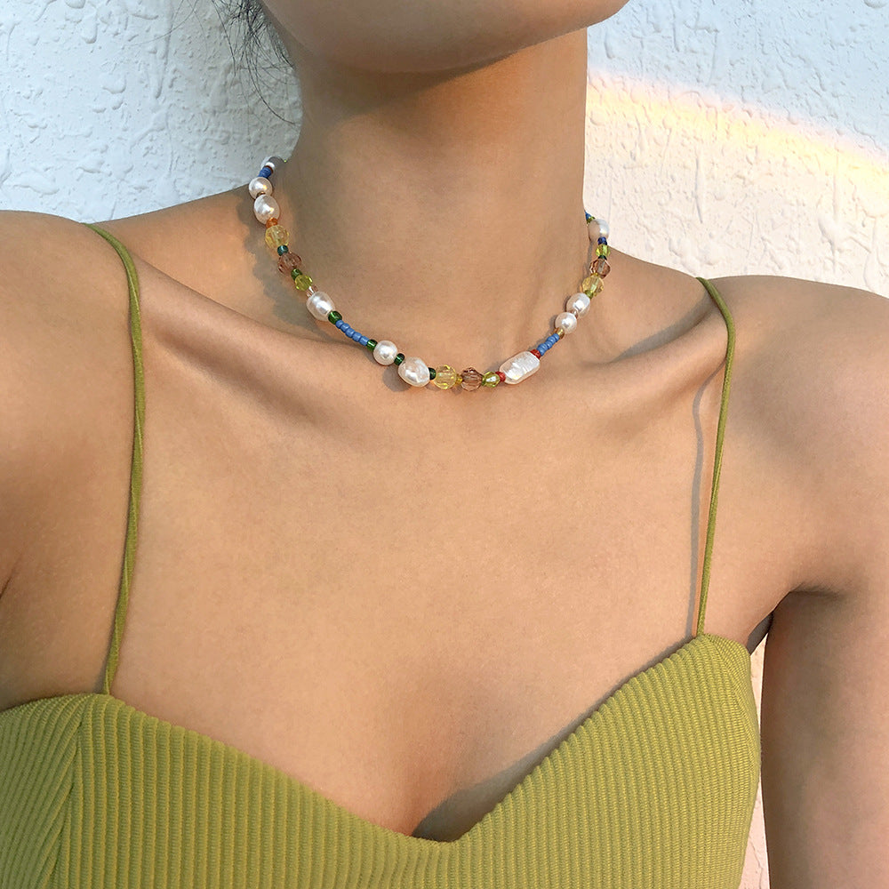Dulce y Atrevido Collar de Clavícula Geométrico de Perlas para Mujer con Acabado Galvanizado