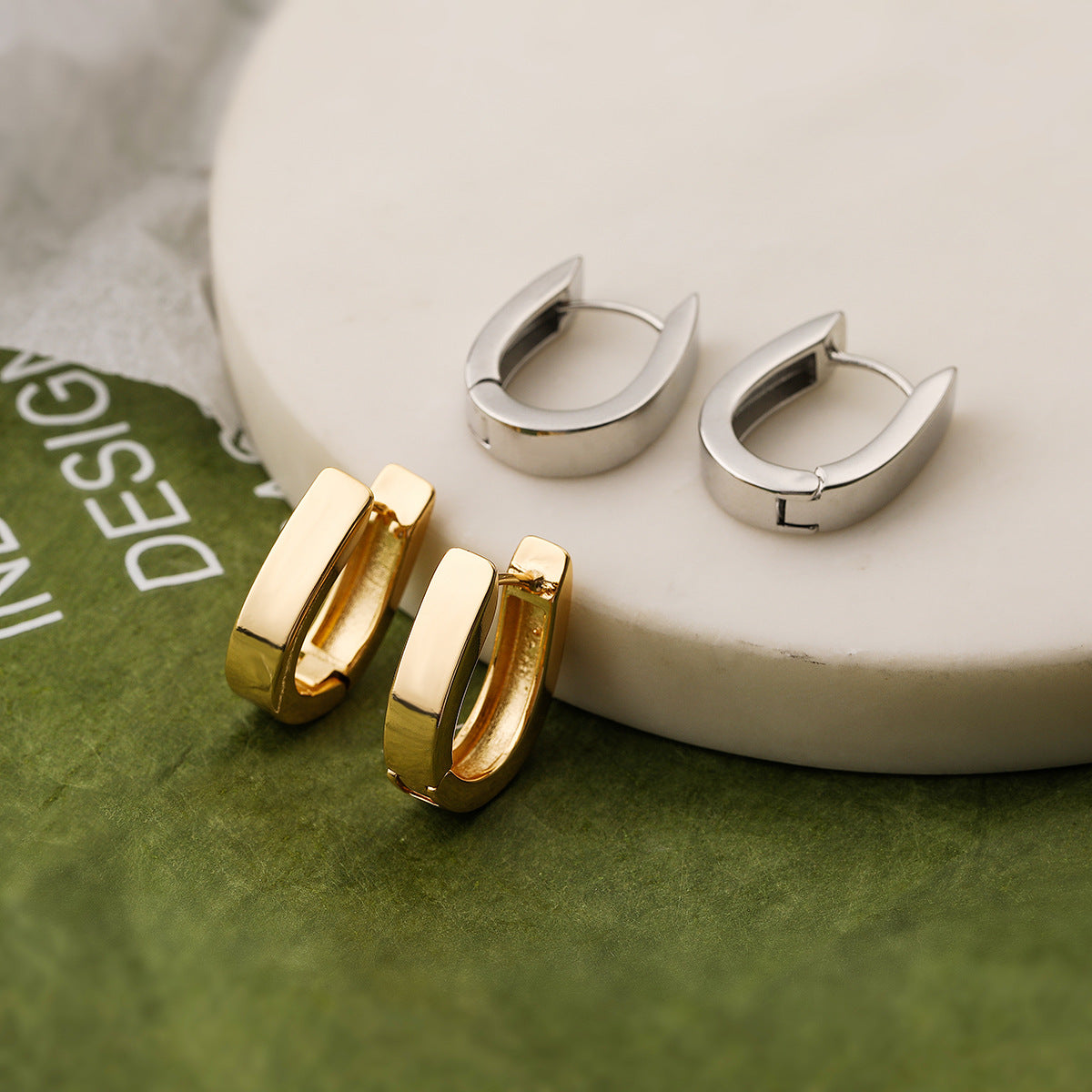 Minimalist Geometric U-Shaped Copper Earrings with Gold Plating for Women, Irregular Design Fashion Ear Jewelry
