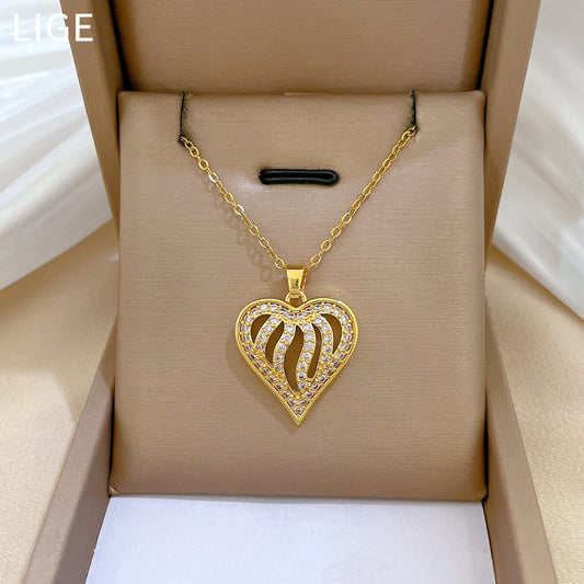 Collar de Acero de Titanio en Forma de Corazón Minimalista con Incrustaciones Completas de Diamantes de Imitación para Mujer, Delicado Colgante Calado en Cadena de Acero Inoxidable