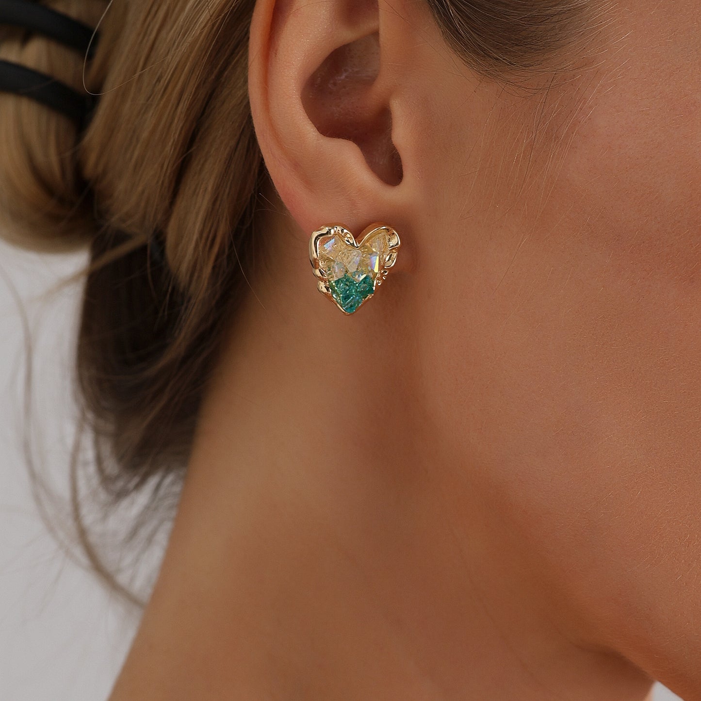 Vintage Geometric Heart-Shaped Zinc Alloy Earrings with Rhinestone Inlay and Plated Finish for Women