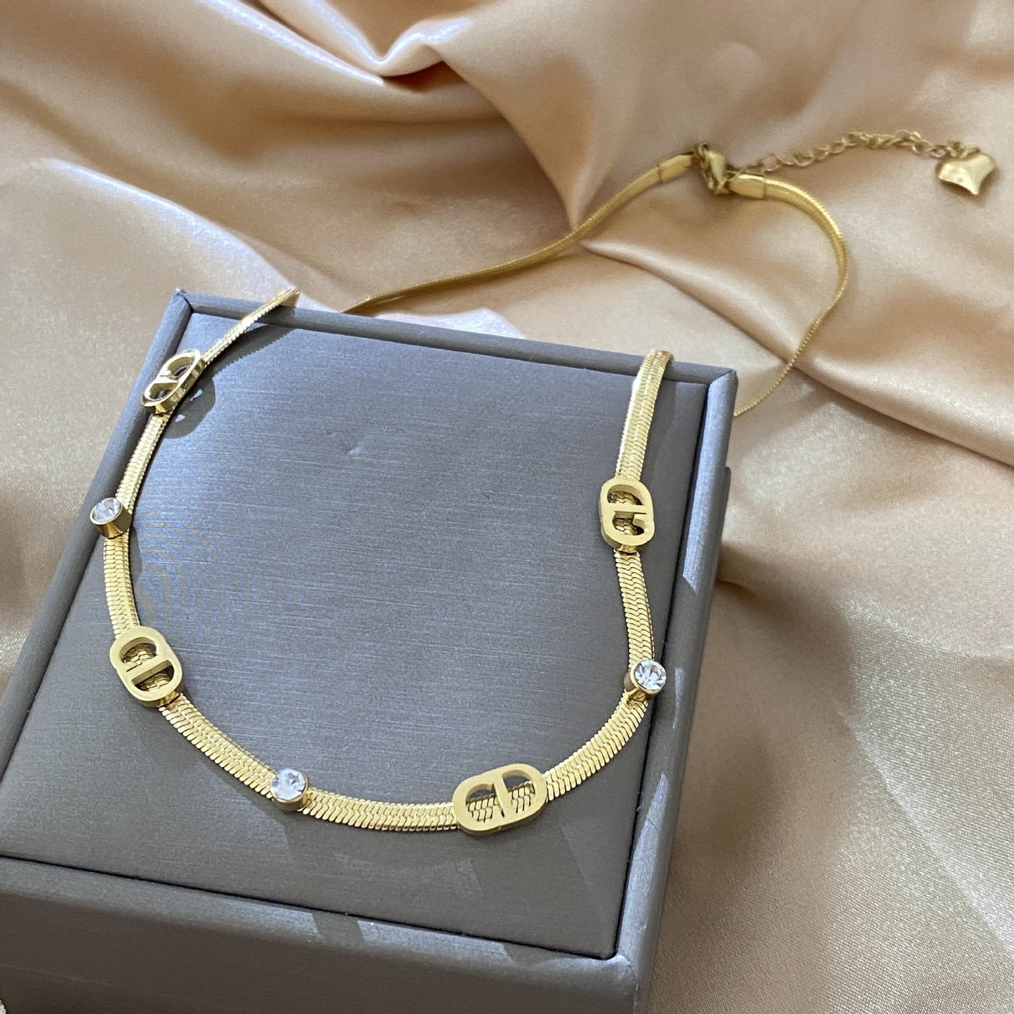 Minimalist Luxury Gold Plated Titanium Steel Letter Necklace with Cubic Zirconia for Unisex