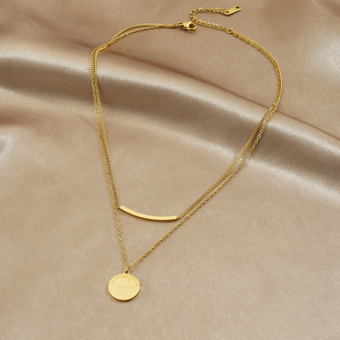 Minimalist Gold Plated Stainless Steel Round Geometric Pendant Layered Necklace for Women
