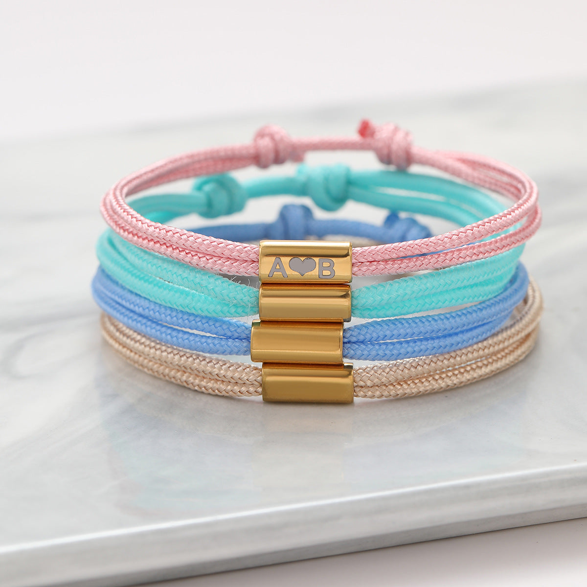 Pulsera de barra con colgante de girasol en forma de corazón de acero inoxidable chapado en oro de 18 quilates para mujer