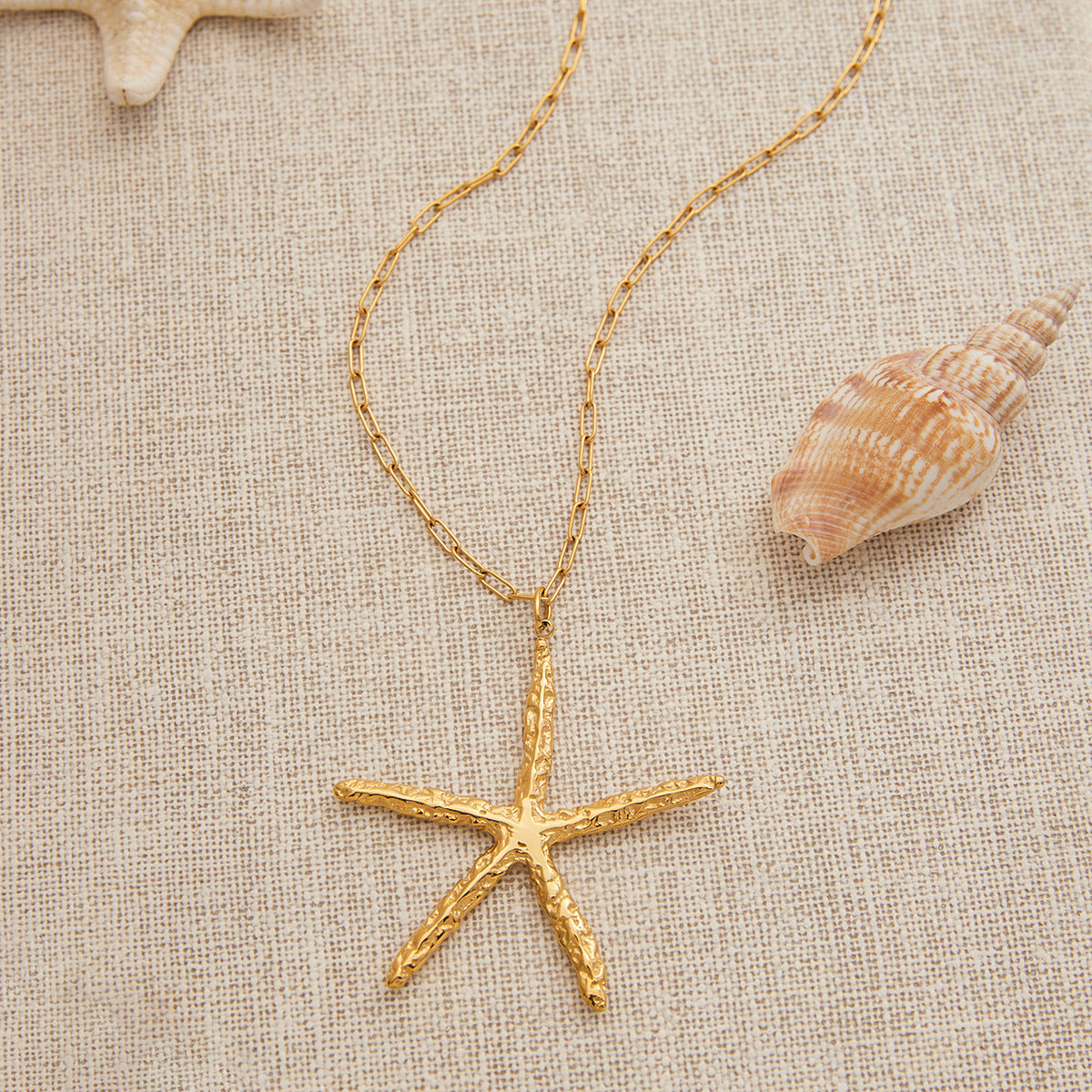 Minimalist Elegant 18K Gold Plated Starfish Stainless Steel Necklace for Women
