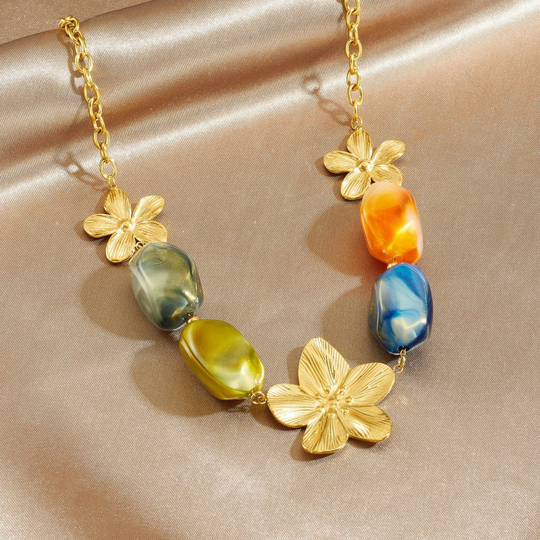 Vintage Gold Plated Stainless Steel Floral Camellia Pendant Necklace with Beaded Chain
