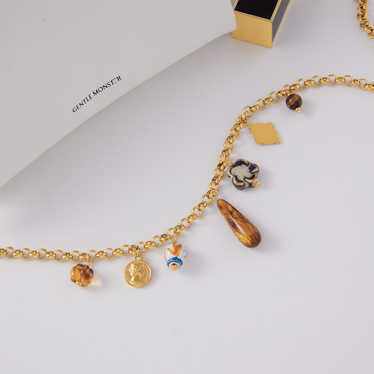 Collana con Pendente Geometrico in Acciaio al Titanio e Catena in Acciaio Inossidabile Galvanizzato da Donna