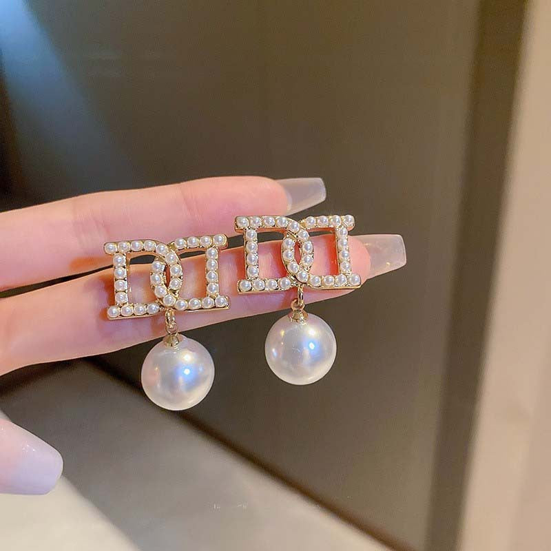 Chic Vintage Pearl Stud Earrings with Floral Bow Leaf Diamond Drop Geometric and Animal Motifs in Steel Posts