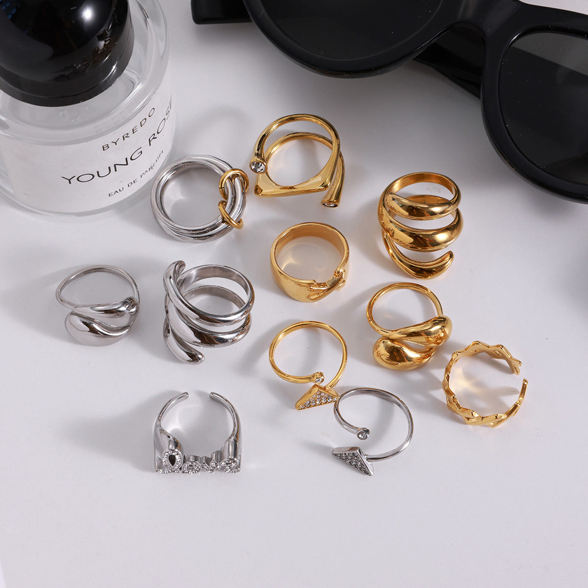 Luxury Geometric Letter Stainless Steel Ring PVD Gold Plated for Women