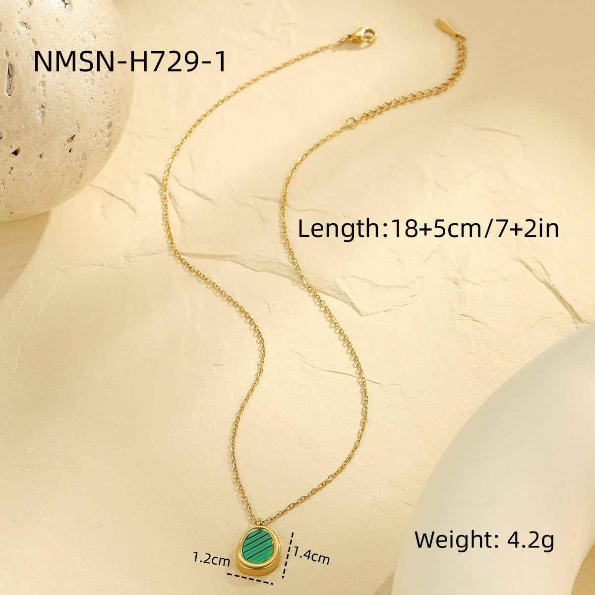 Collana pendente geometrica minimalista da donna in acciaio inossidabile placcato oro, catena leggera a clavicola