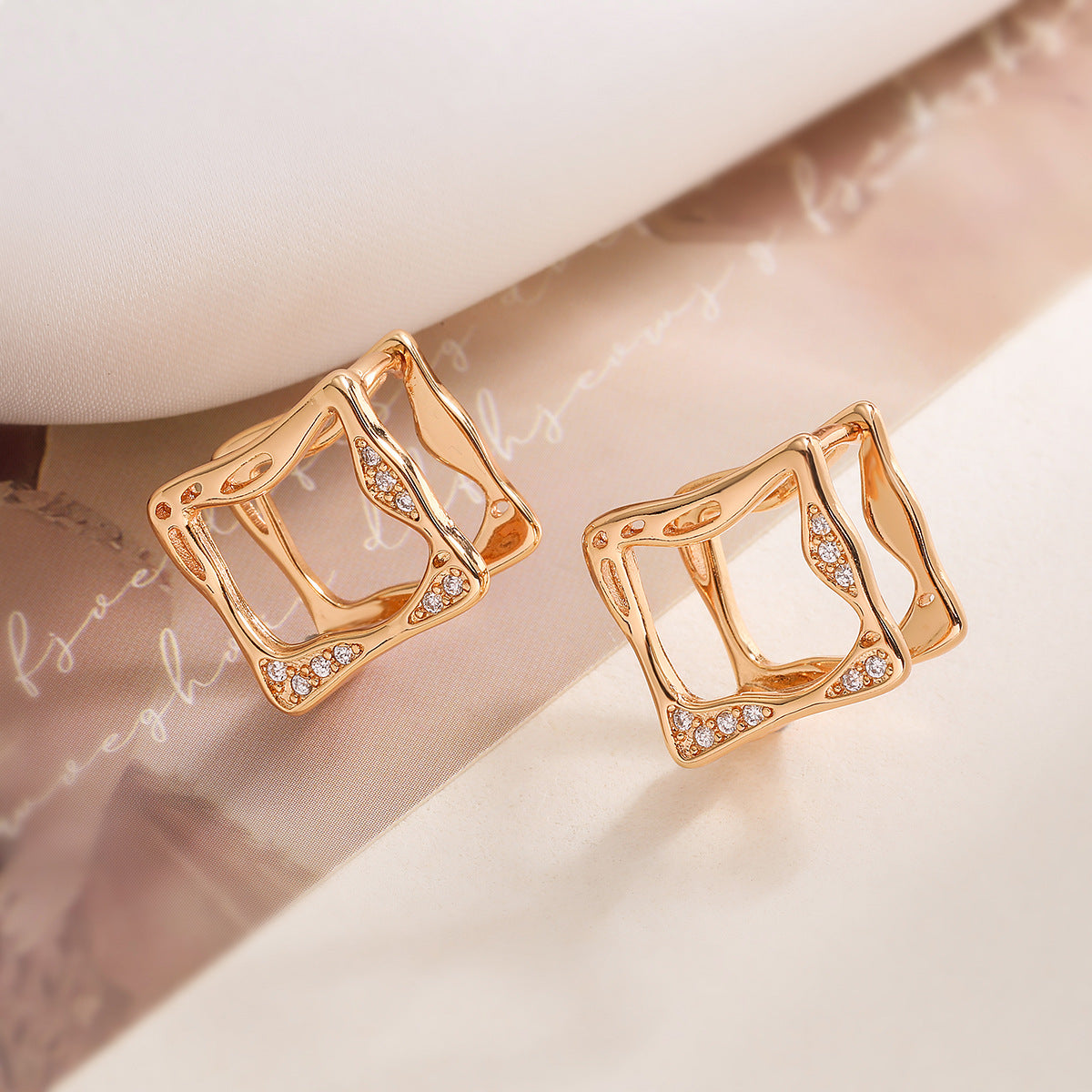 Minimalist Luxury 18K Gold Plated Brass Geometric Cubic Zirconia Inlay Earrings for Women