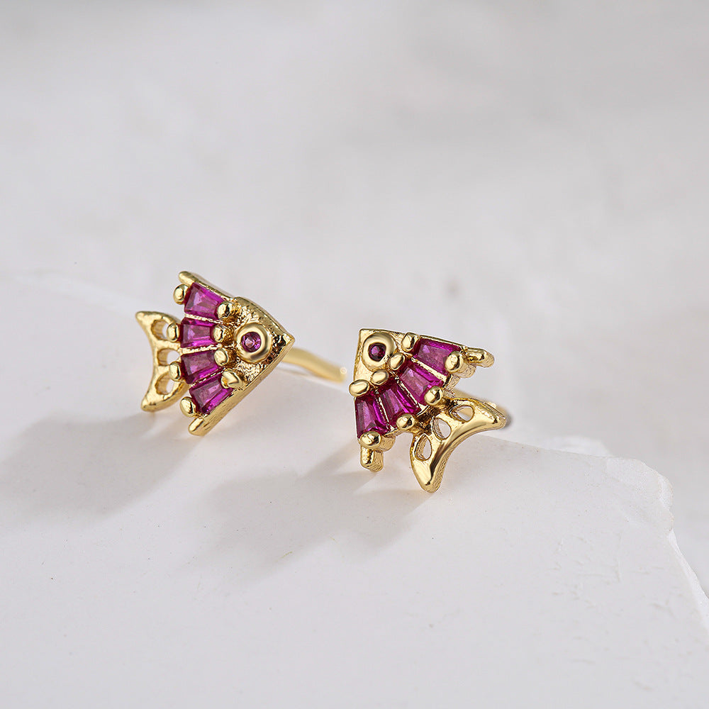 Minimalist 18K Gold Plated Copper Micro-set Zircon Geometric Fish Stud Earrings for Women