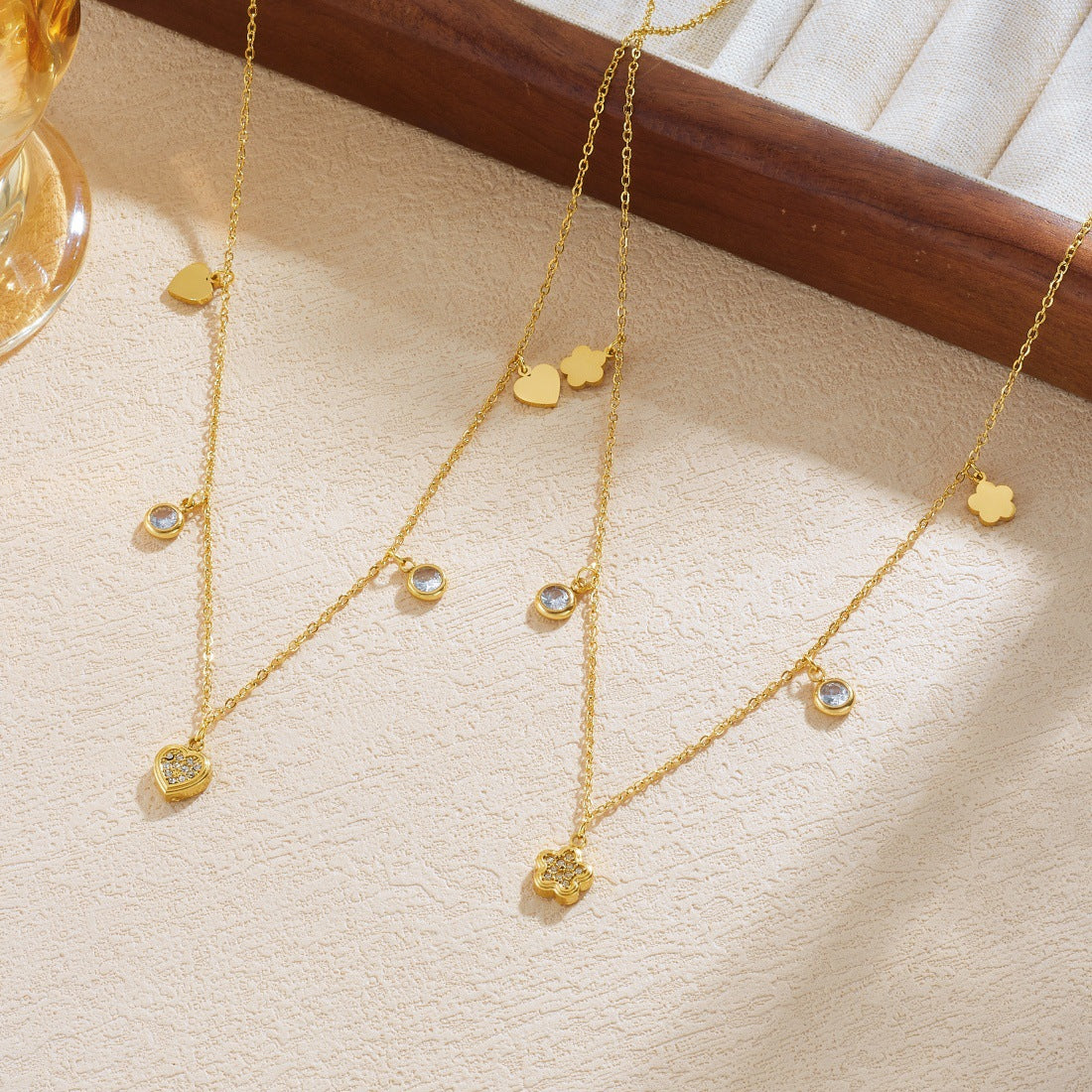 Elegant Gold Plated Stainless Steel Heart Floral Rhinestone Pendant Necklace for Women