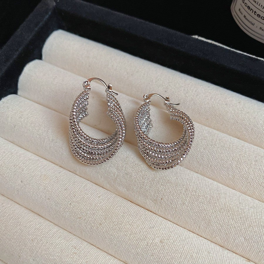 Aretes Geométricos Minimalistas de Cobre con Acabado Chapado para Mujer Pendientes Modernos y Versátiles