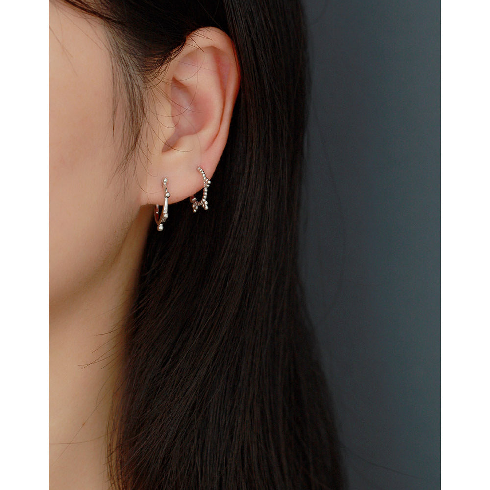 Orecchino a Sfera Dorato Minimalista in Argento Sterling 925 con Dettaglio Sfera