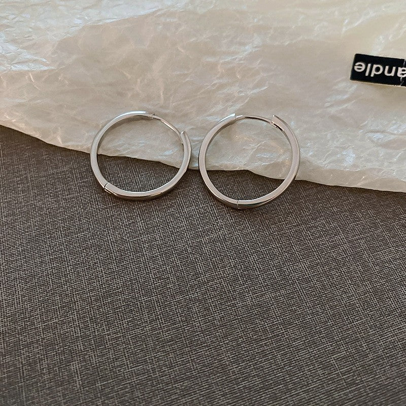 Aretes Geométricos Minimalistas de Cobre con Acabado Chapado para Mujer Pendientes Modernos y Versátiles