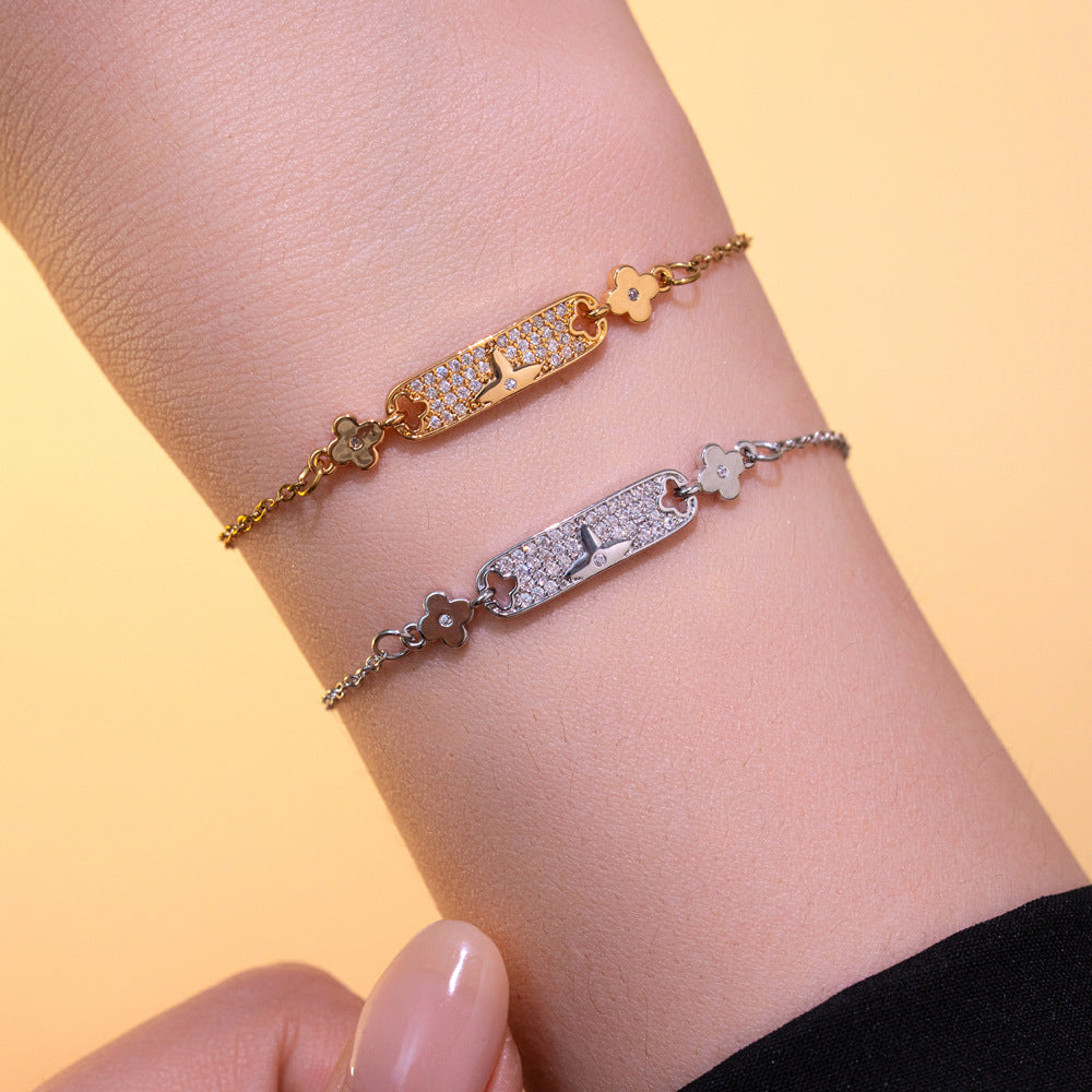 Bracciale Minimalista Geometrico in Acciaio al Titanio da Donna con Intarsio di Strass, Design a Doppio Anello, Sensazione di Lusso, Accessorio di Moda