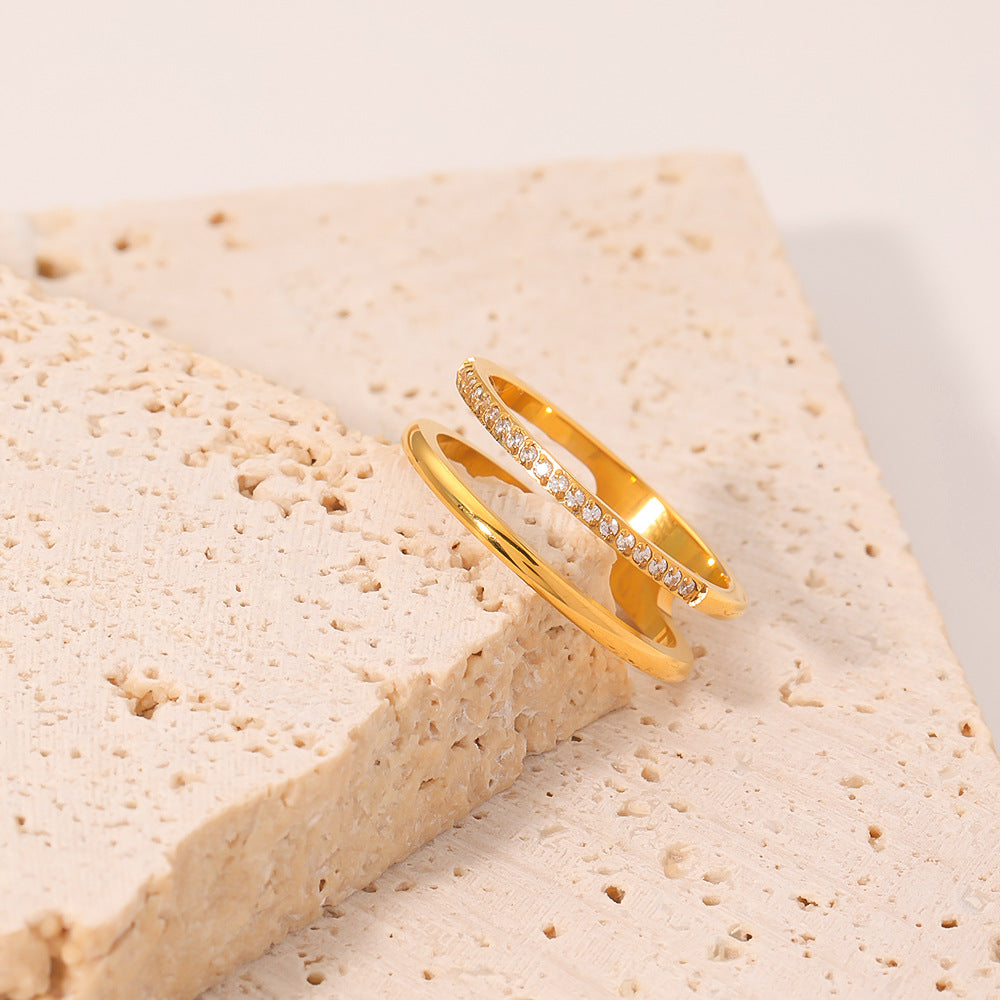 Anello da donna minimalista a doppio strato rotondo geometrico in acciaio inossidabile con intarsio di strass